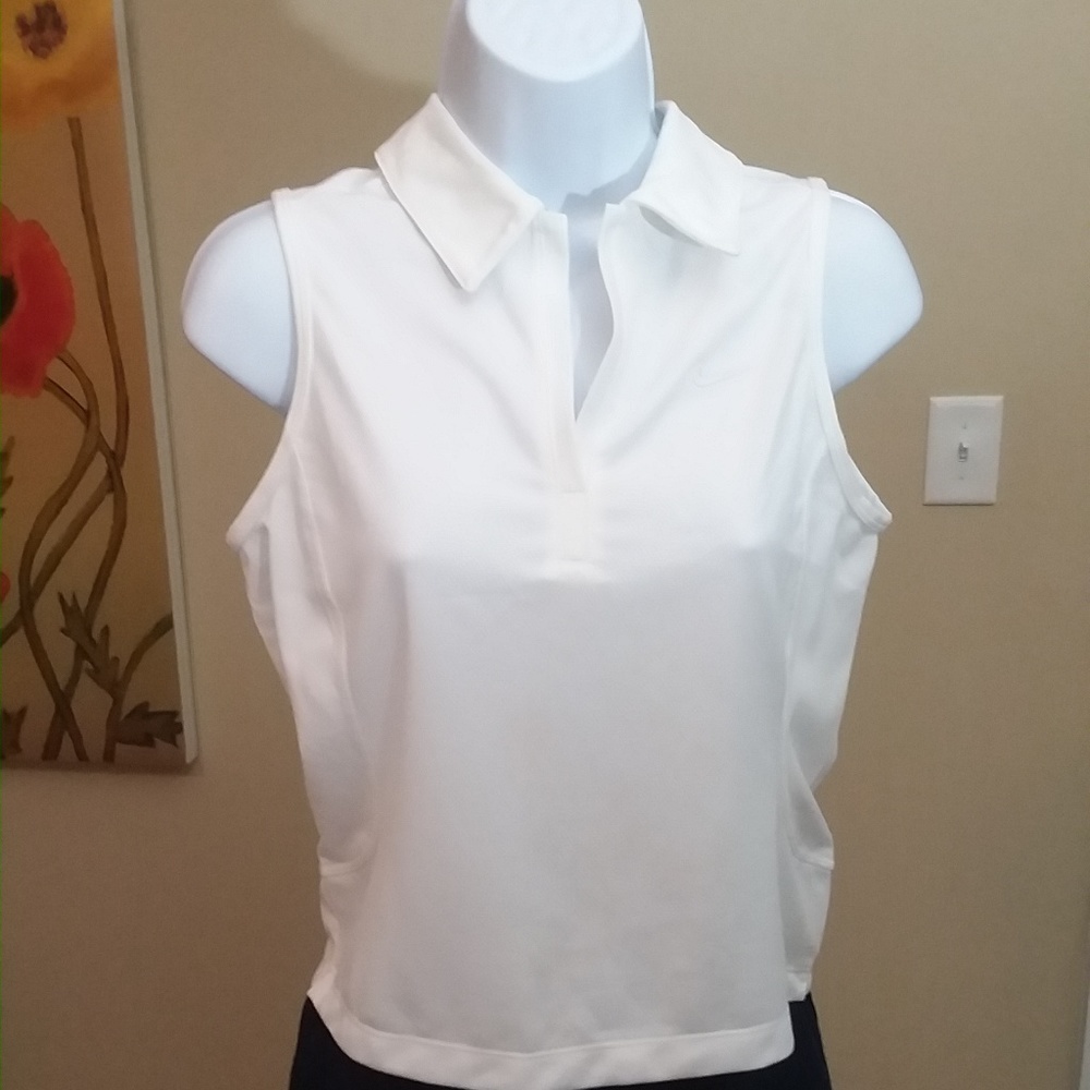 **NIKE NWT    White Spandex sport sleeveless shirt